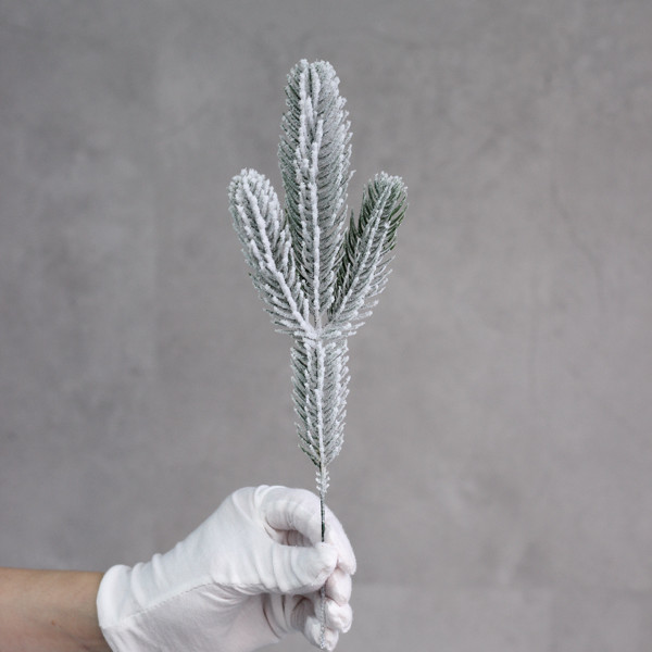 Гілка Ялини засніжена 3-ка 